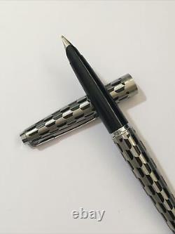 1980 Parker 45 Harlequin Black Shield Medium Fountain Pen-converter-england