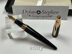 Alfred Dunhill AD 2000 black and gold fountain pen 18k Fine gold nib + box