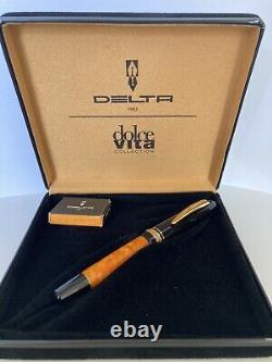 Delta Dolce Vita Zen Mid Size In Orange / Black 14k / 585 Fine Nib
