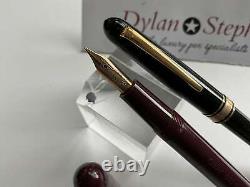 Omas 555S burgundy fountain pen and black ballpoint pen set 14K fine nib