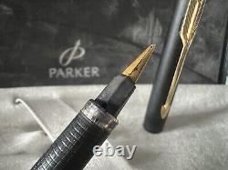 Parker Pen Fountain Pen Lacquer Black Tip Less IN Cartridge Marking, Vintage