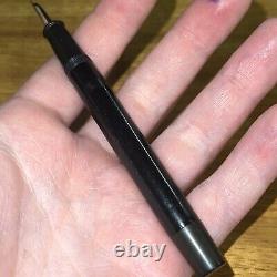 Adorable stylo plume Onoto Le Pen noir et ambre, rare et de collection B151.