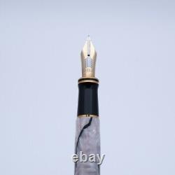Stylo-plume Parker Duofold Black and Pearl Centennial NIB F 18K