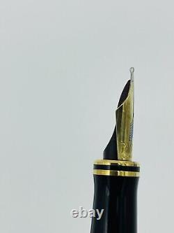 Stylo plume Parker Duofold Centennial noir avec plume moyenne en or 18 carats