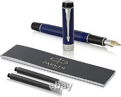 Stylo-plume Parker Duofold Classique bleu et noir avec garniture en chrome et plume moyenne, boîte cadeau.