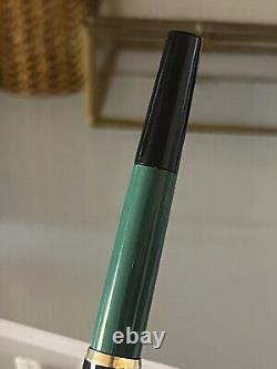 Stylo-plume Pelikan MK10 avec plongeur, vert et noir, avec boîte, millésime 1970.