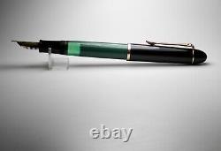 Stylo plume Vintage Pelikan 120-Jet Black & Green-Pointe Fine-Allemagne années 1950