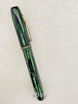 Stylo-plume rare en celluloïd à rayures noires et vertes de Leeds - Plume en or 14 carats bicolore, pointe fine - Restauré.